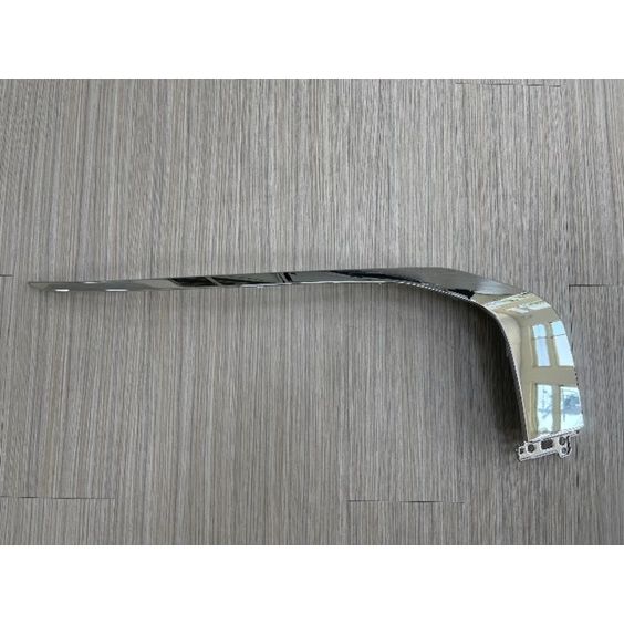 MITSUBISHI OUTLANDER (7 SEATER) FRONT BUMPER MLDG RIGHT (Passenger Side) CHROME UPPER **CAPA** OEM#6407A272 2022-2025 PL#MI1047113C