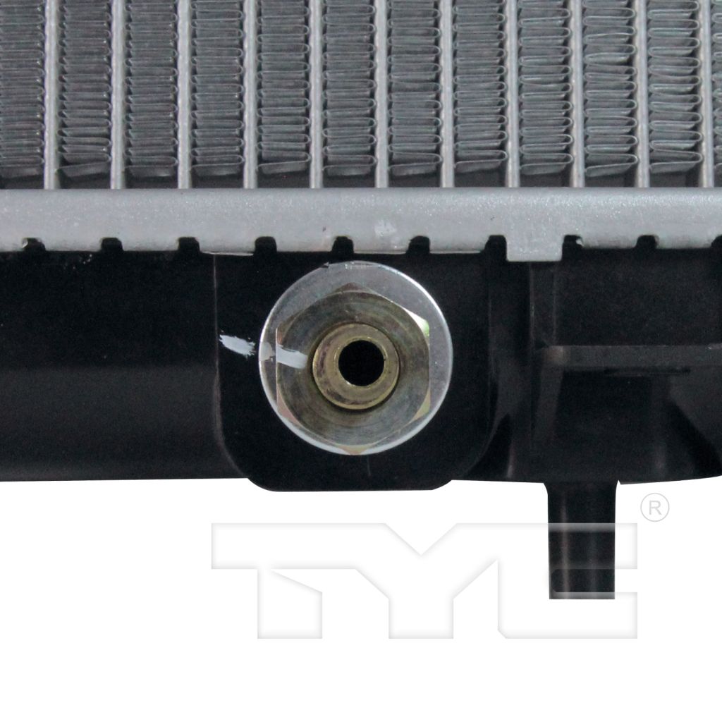 INFINITI G20 RADIATOR 2.0/L4 OEM#214607J107 1999-2002 PL#IN3010102