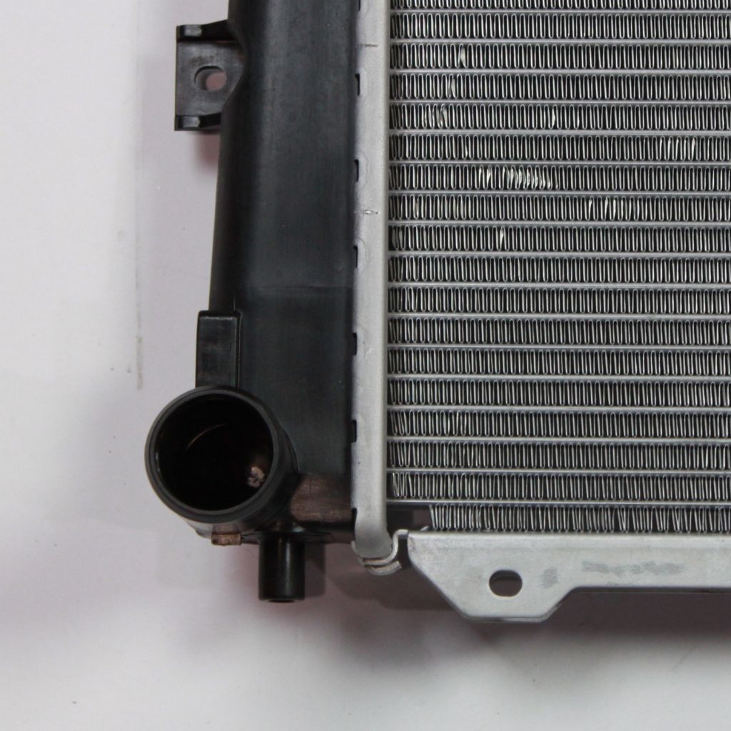 KIA RONDO RADIATOR 2.7/V6 OEM#253101D120 2007-2010 PL#KI3010131