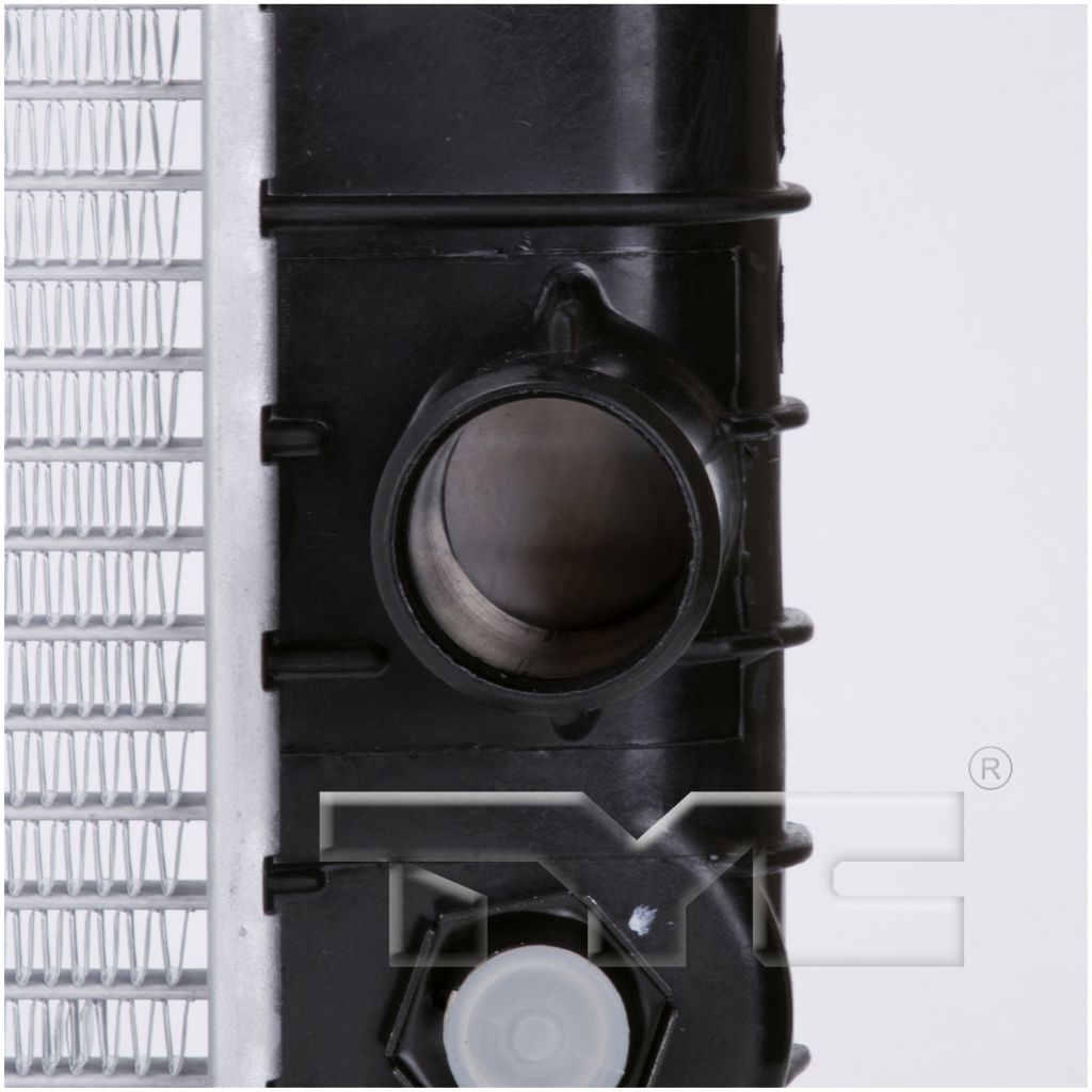 BUICK PARK AVE/ULTRA (FWD) RADIATOR 3.8/V6 W/O Low Coolant Sensor OEM#89018546 2000-2005 PL#GM3010120