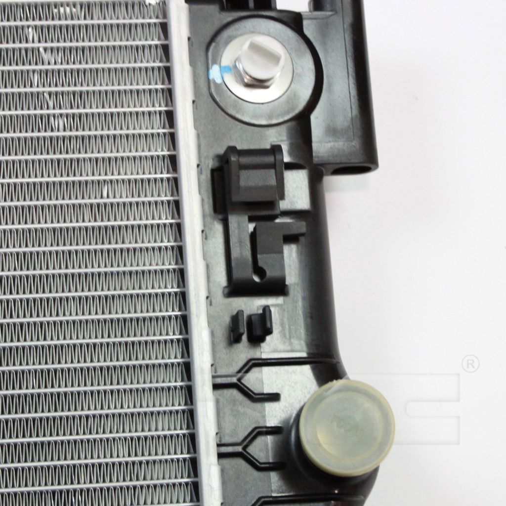 CHEVROLET CRUZE / CRUZE LIMITED RADIATOR 1.8L TOC LINES ON DRIVER SIDE OEM#13267669 2011-2014 PL#GM3010540