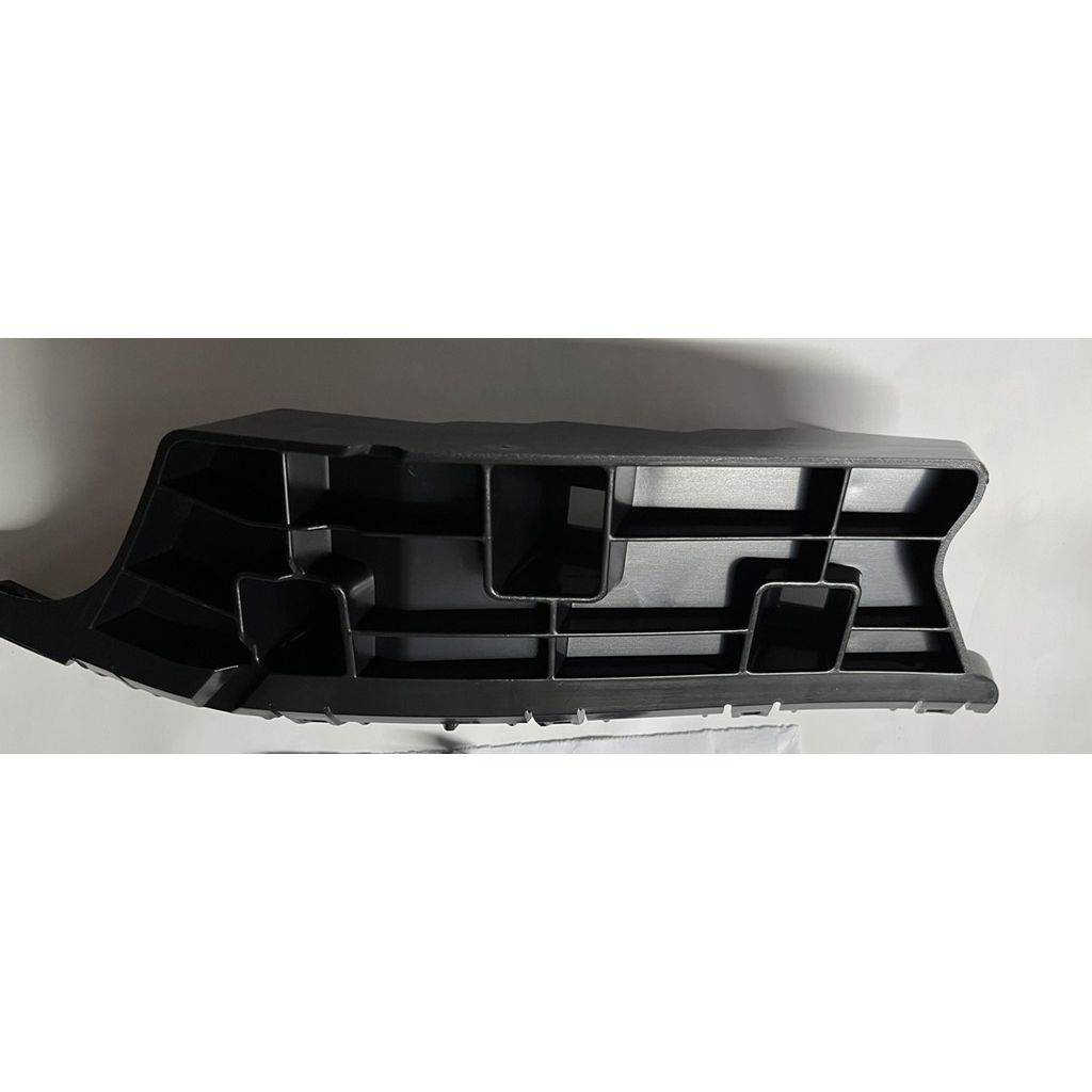 GM TRUCKS & VANS TAHOE (CHEVY) REAR BUMPER COVER GUIDE LEFT (Driver Side) OEM#22806425 2015-2020 PL#GM1142111