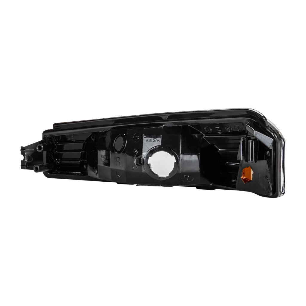 GM TRUCKS & VANS AVALANCHE PARK SIGNAL LAMP RIGHT (Passenger Side) (W/PLASTIC COVER STYLE) OEM#15077337 2002-2006 PL#GM2521184