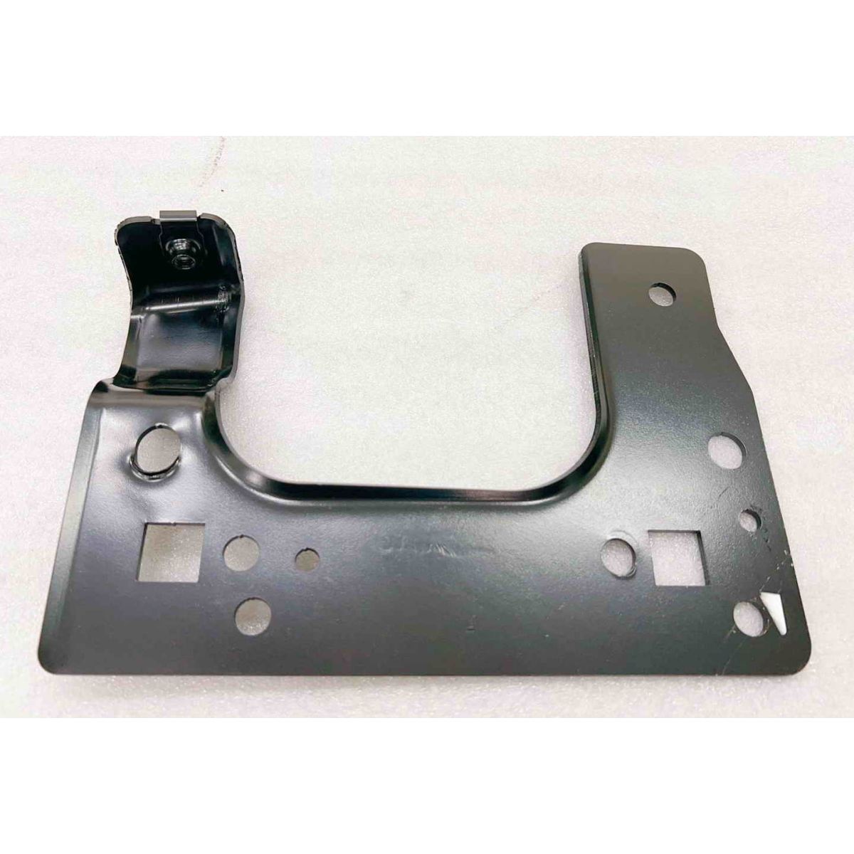 FORD TRUCKS & VANS FORD/PU F150 HYBRID REAR BUMPER MOUNTING BRACKET LEFT (Driver Side) (Driver Side) **CAPA** OEM#ML3Z17788A 2021-2025 PL#FO1162124C