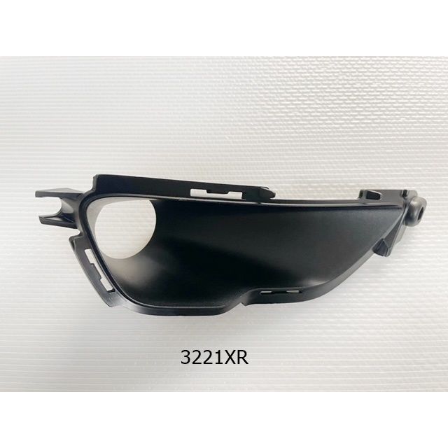 JEEPVEHICLE GRAND CHEROKEE / GRAND CHEROKEE WK FOG LAMP BEZEL RIGHT (Passenger Side) BLACK (LAREDO/LIMITED/OVERLAND/TRAILHAWK)(16-16 75th ED OEM#68261710AA 2016-2022 PL#CH1039252