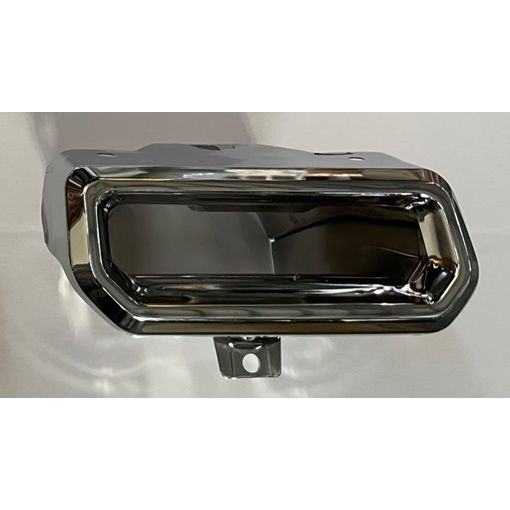 GM TRUCKS & VANS SILVERADO/PU 1500 REAR BUMPER EXHAUST OPENING SLEEVE RIGHT (Passenger Side) CHROME (DUAL EXHAUST) OEM#86513558 2022-2025 PL#GM1139106