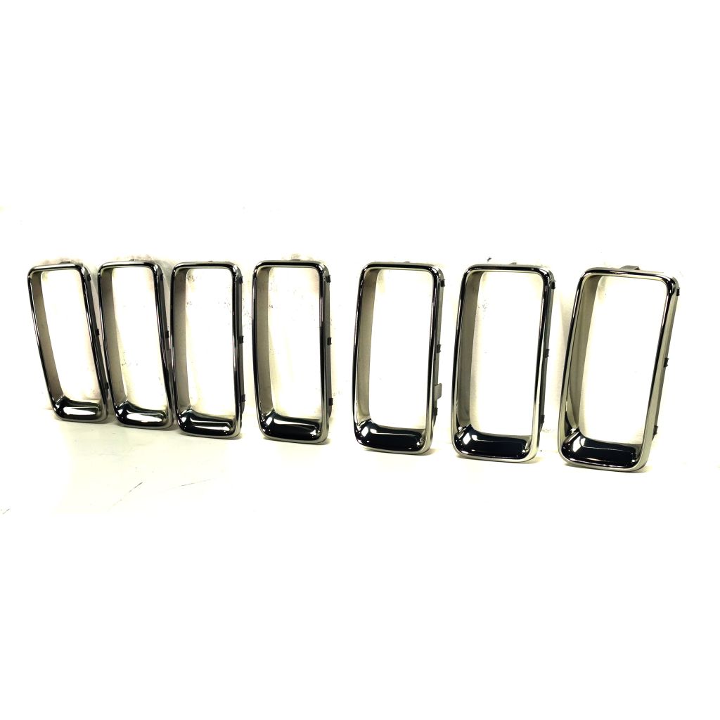 JEEPVEHICLE GRAND CHEROKEE / GRAND CHEROKEE WK GRILLE TRIM RINGS SET (7pc) SATIN-CHROME (SUMMIT) OEM#68285652AA 2014-2016 PL#CH1210130