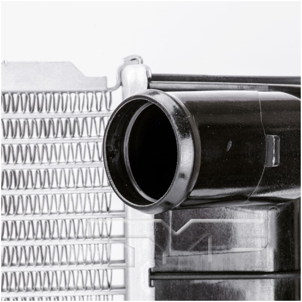 HYUNDAI TUCSON (USE CUC13077)RADIATOR (2.0/L4)M/T WO/TRANS OIL COOLER OEM#253102E821 2007-2009 PL#HY3010164