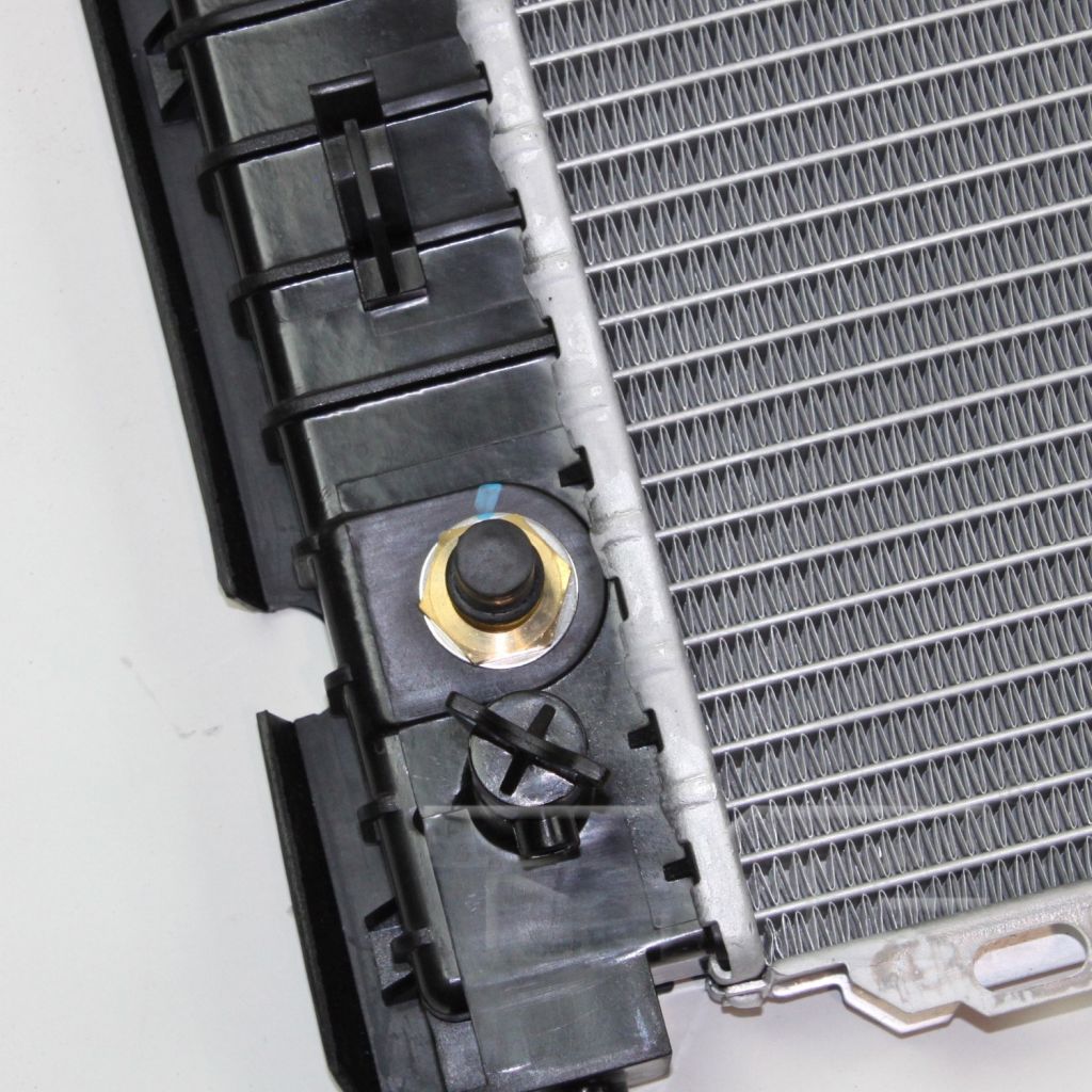 FORD TRUCKS & VANS ESCAPE RADIATOR (2.3/L4) OEM#H2MZ8005M 2005-2007 PL#FO3010257
