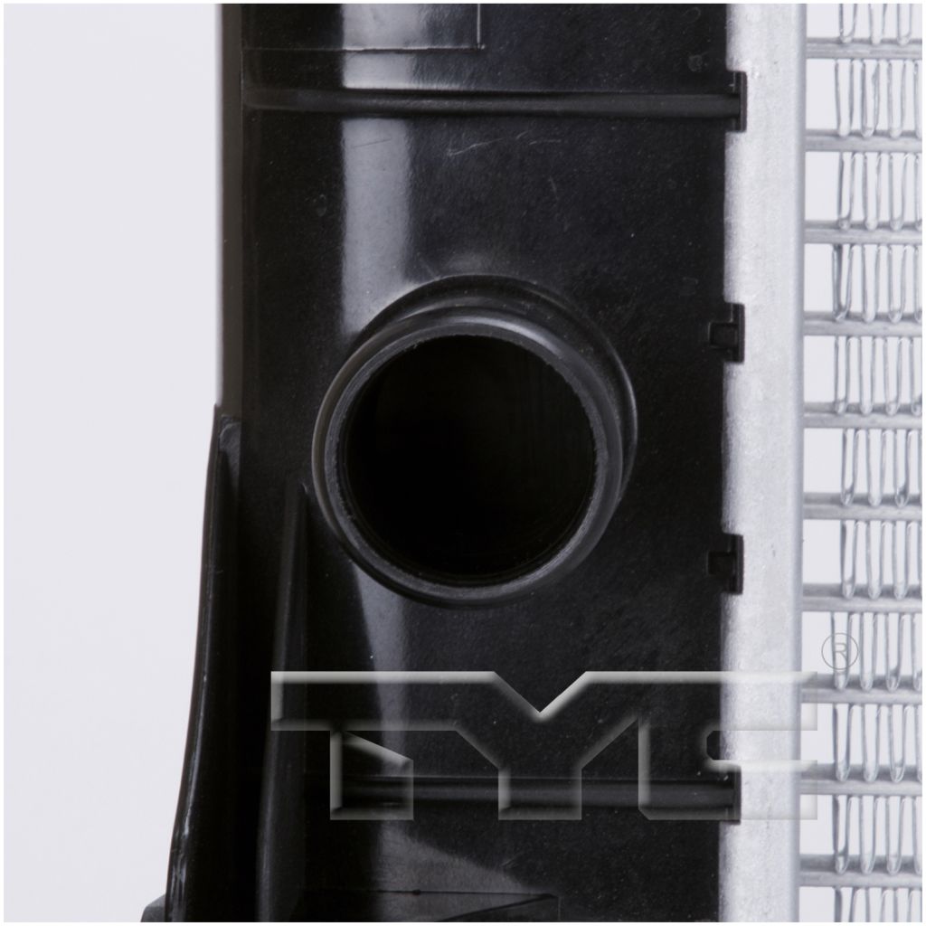 BUICK PARK AVE/ULTRA (FWD) RADIATOR 3.8/V6 W/O Low Coolant Sensor OEM#89018546 2000-2005 PL#GM3010120