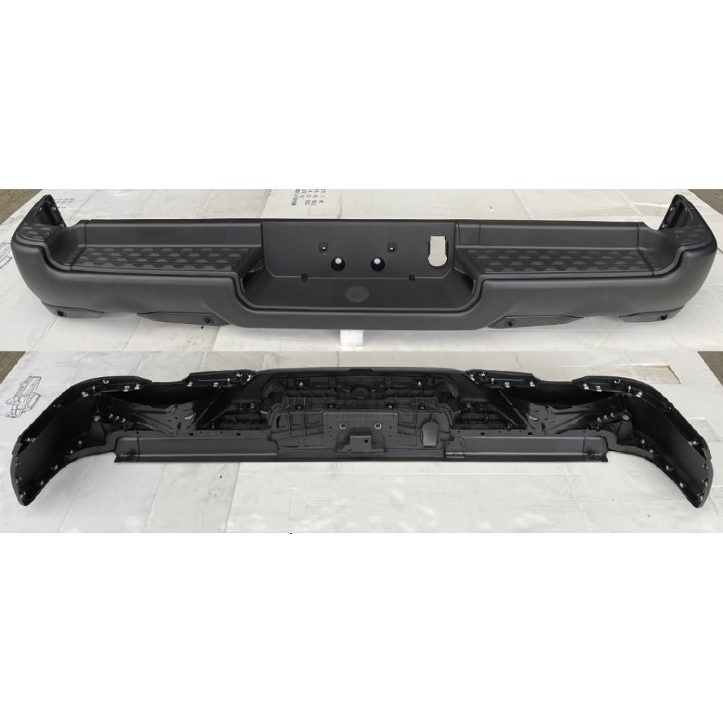DODGE TRUCKS & VANS DODGE/PU (R1500) REAR STEP BMP ASSY TXT-BLACK (W/4 PK SENSOR)(DUAL EXHAUST)(REBEL) OEM#68404446AB-PFM 2019-2022 PL#CH1103143