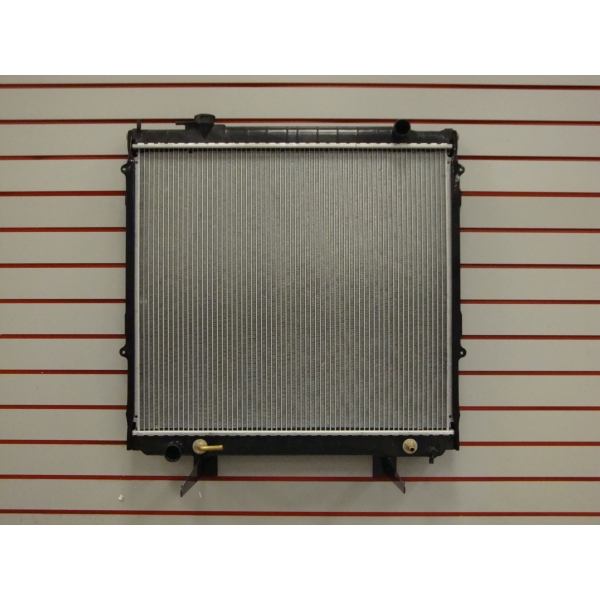 TOYOTA TACOMA RADIATOR 2.7/L4 3.4/V6 A/T (22 5/8 CORE) OEM#164100C071 2001-2004 PL#TO3010303