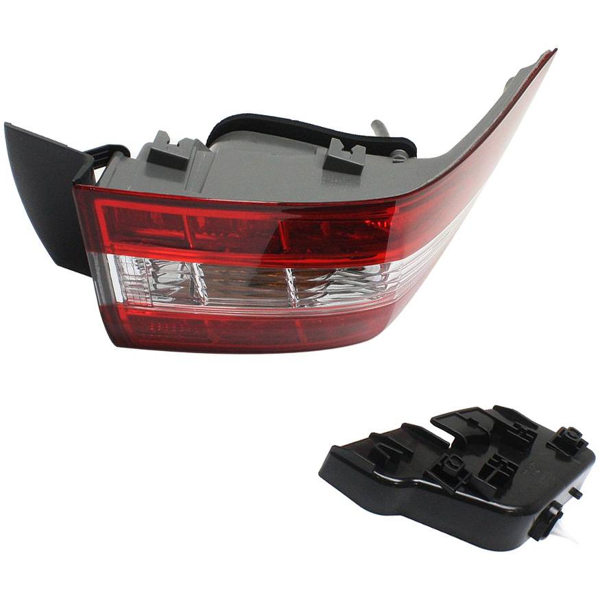 TOYOTA AVALON TAIL LAMP ASSEMBLY LEFT (Driver Side) OEM#8156007070 2013-2015 PL#TO2804117