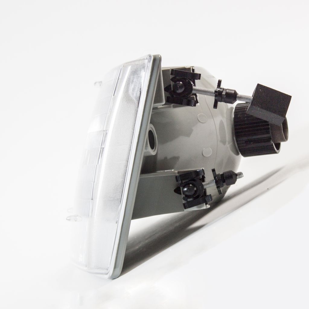 FORD TRUCKS & VANS FORD/PU (F150 HERITAGE MODEL) HEAD LAMP ASSY LEFT (Driver Side) (Exc Lighting)(W/O Amber) OEM#3L3Z13008DA 2004 PL#FO2502139