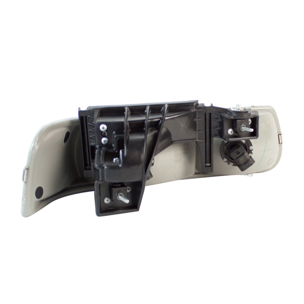GM TRUCKS & VANS SUBURBAN (CHEVY) HEAD LAMP ASSEMBLY LEFT (Driver Side)(CHEVY) OEM#16526133 2000-2006 PL#GM2502187