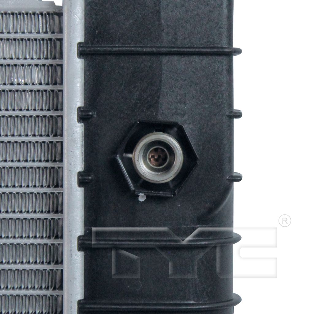 GM TRUCKS & VANS CHEVY/GMC/VAN(Express/Savana) RADIATOR 4.3/V6 5.0/5.7/V8 WO/EOC OEM#15762438 1996-2002 PL#GM3010305